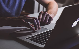 kaiyun开云·官方网站-西班牙人击败赫塔菲，结束连败势头，西班牙人vs希洪竞技全场