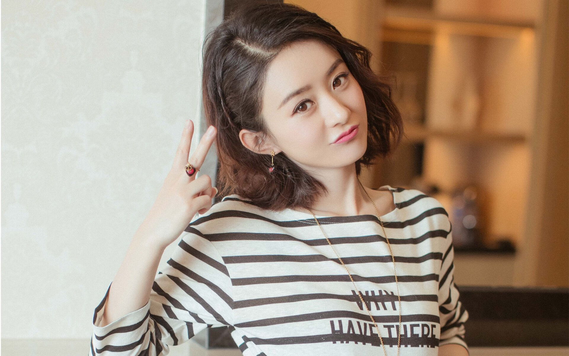 开云官方网页登录-多角度转播：全方位展现精彩对决，多角度展示