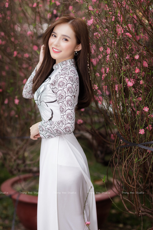 开云网页版登录入口-库里爆发：对阵快船时轰下37分，三分球多次关键命中点燃全场！，库里9记三分打快船