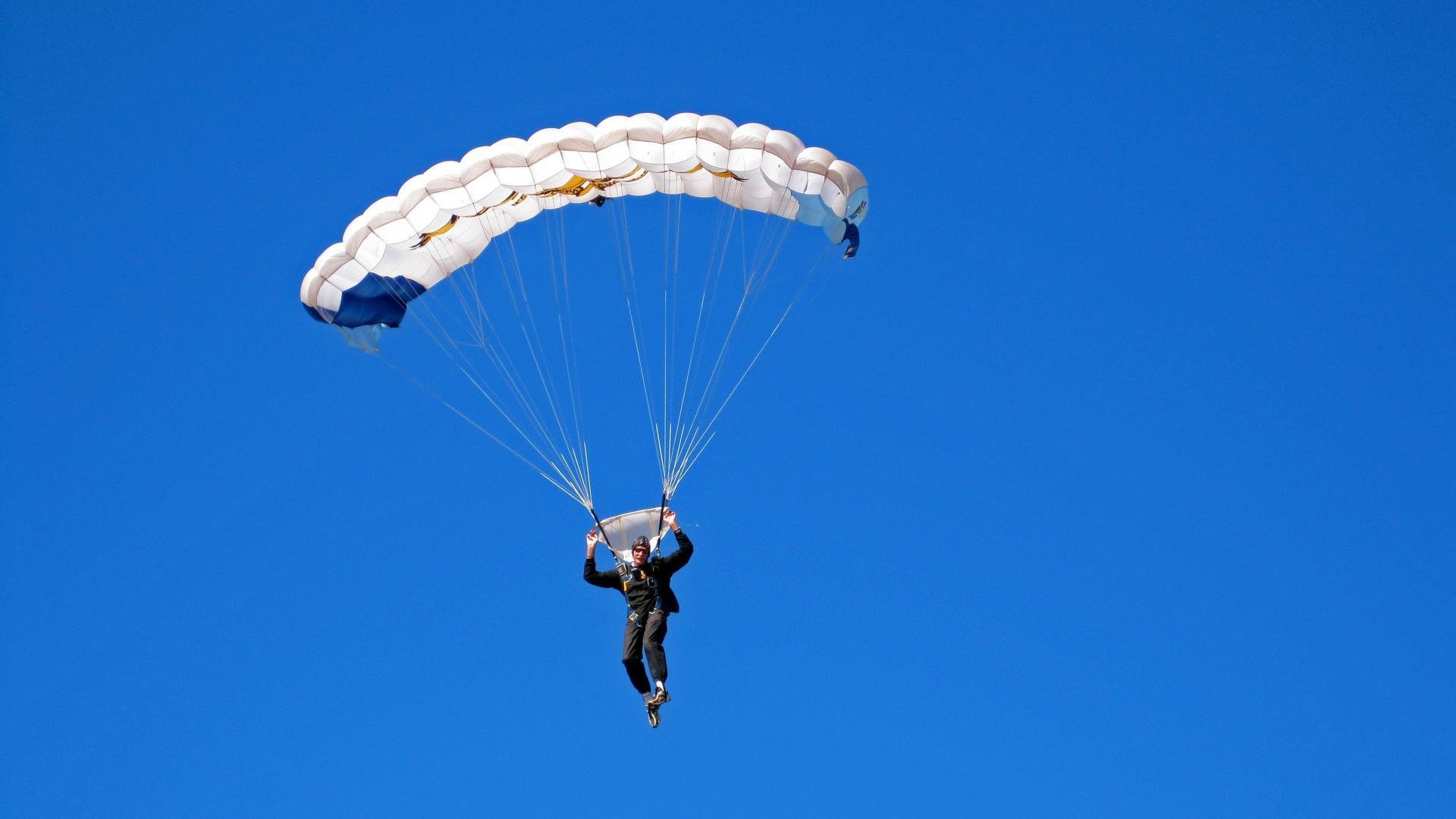 开云·体育官网-德甲比赛，精彩瞬间背后彰显战术创新，德甲打法