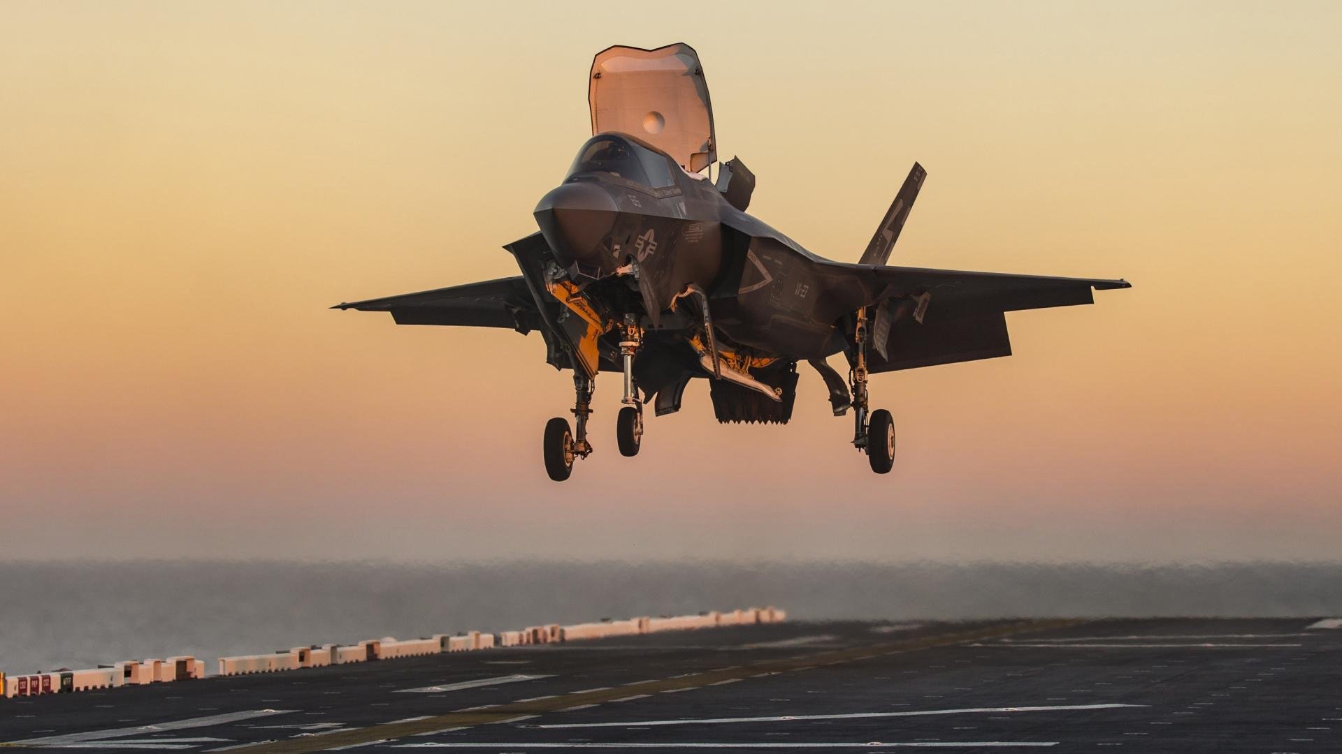 开云网页版-足球比赛解说语言风格更加亲民化，足球比赛经典解说词