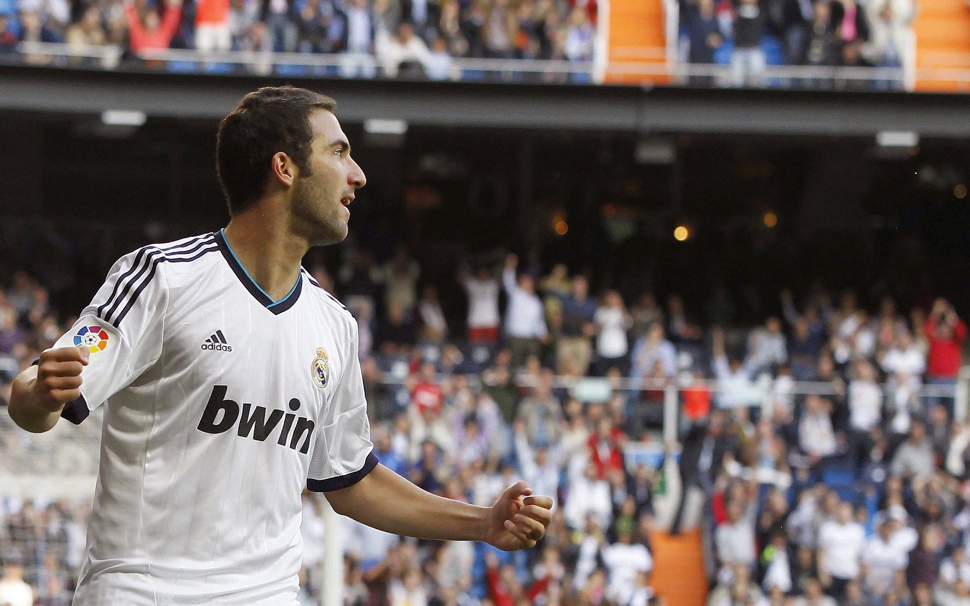 开云官方网页登录-伯恩茅斯主场逆转胜利，保级前景一片光明，伯恩茅斯比赛直播