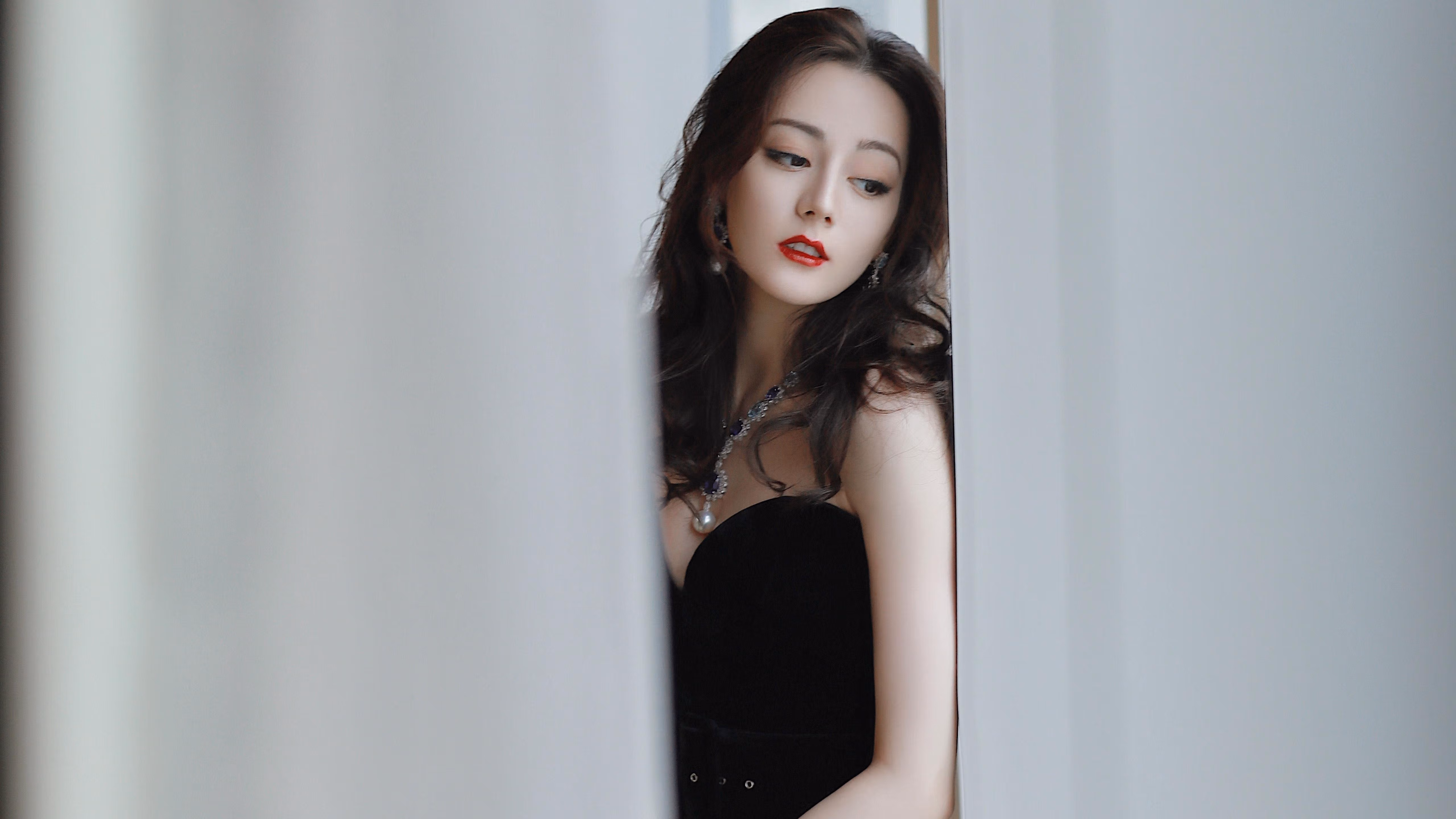 开云平台-突尼斯年轻球员表现亮眼，突尼斯阵容