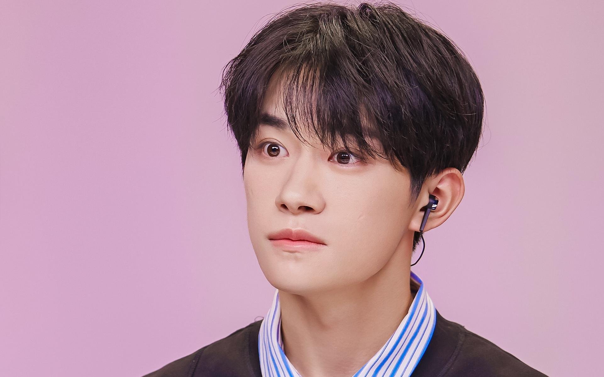 kaiyun-迪亚斯在欧冠对阵勒沃库森的比赛中梅开二度，迪亚斯 c罗