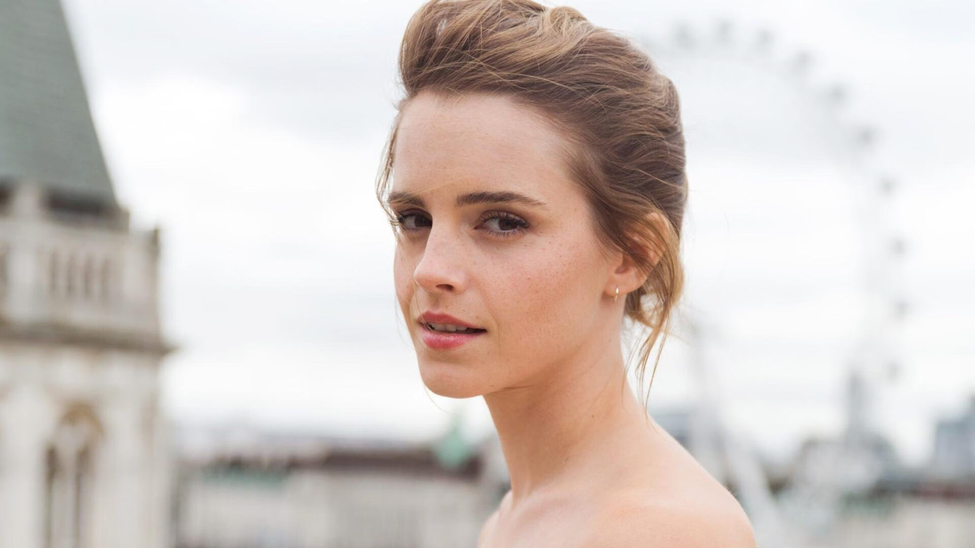 电子竞技:虚拟足球比赛的快速崛起,电子竞技的虚拟性