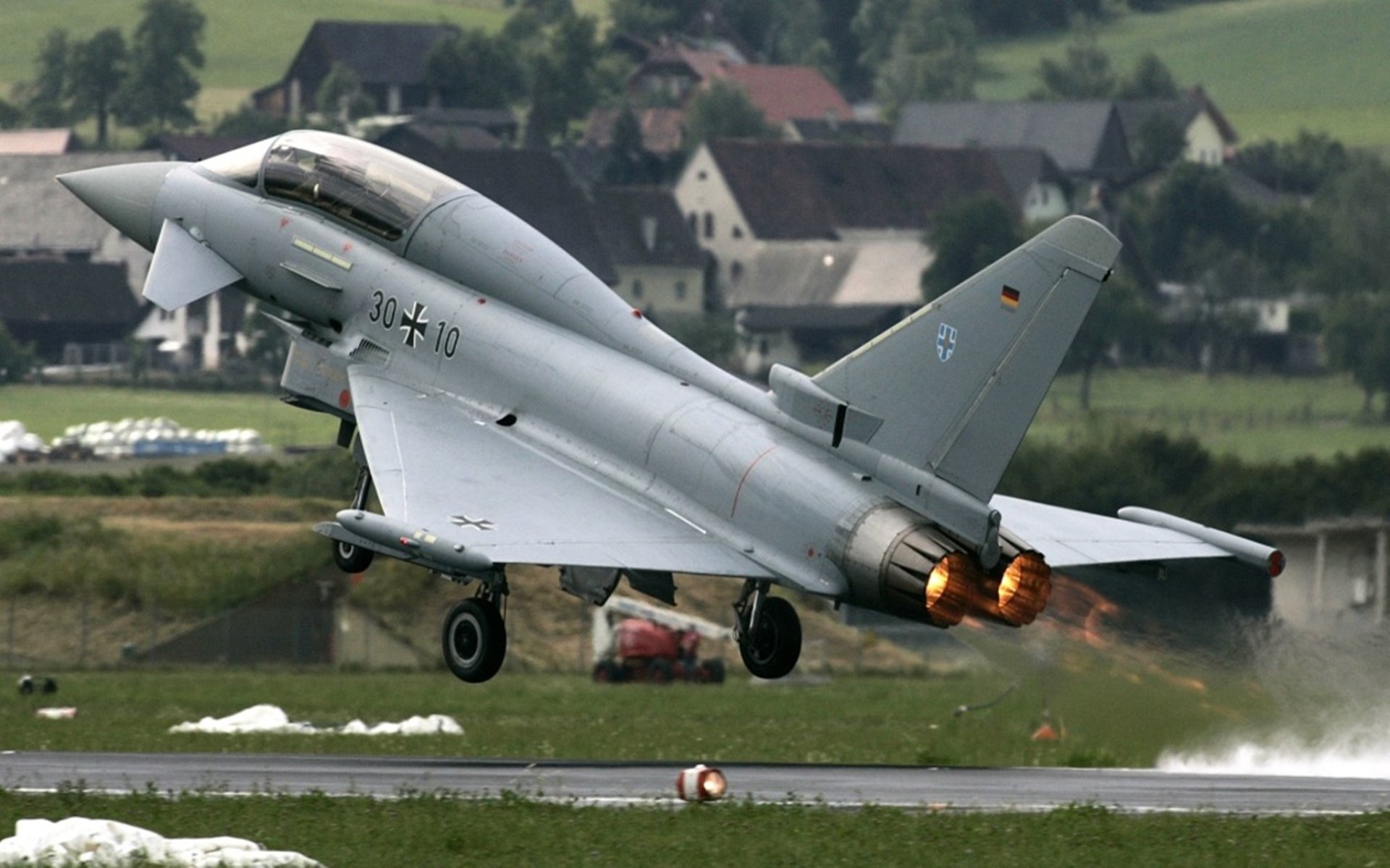 出发反应快,减震滑行时间缩短,汽车滑行减速快